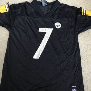Woman Steelers jersey